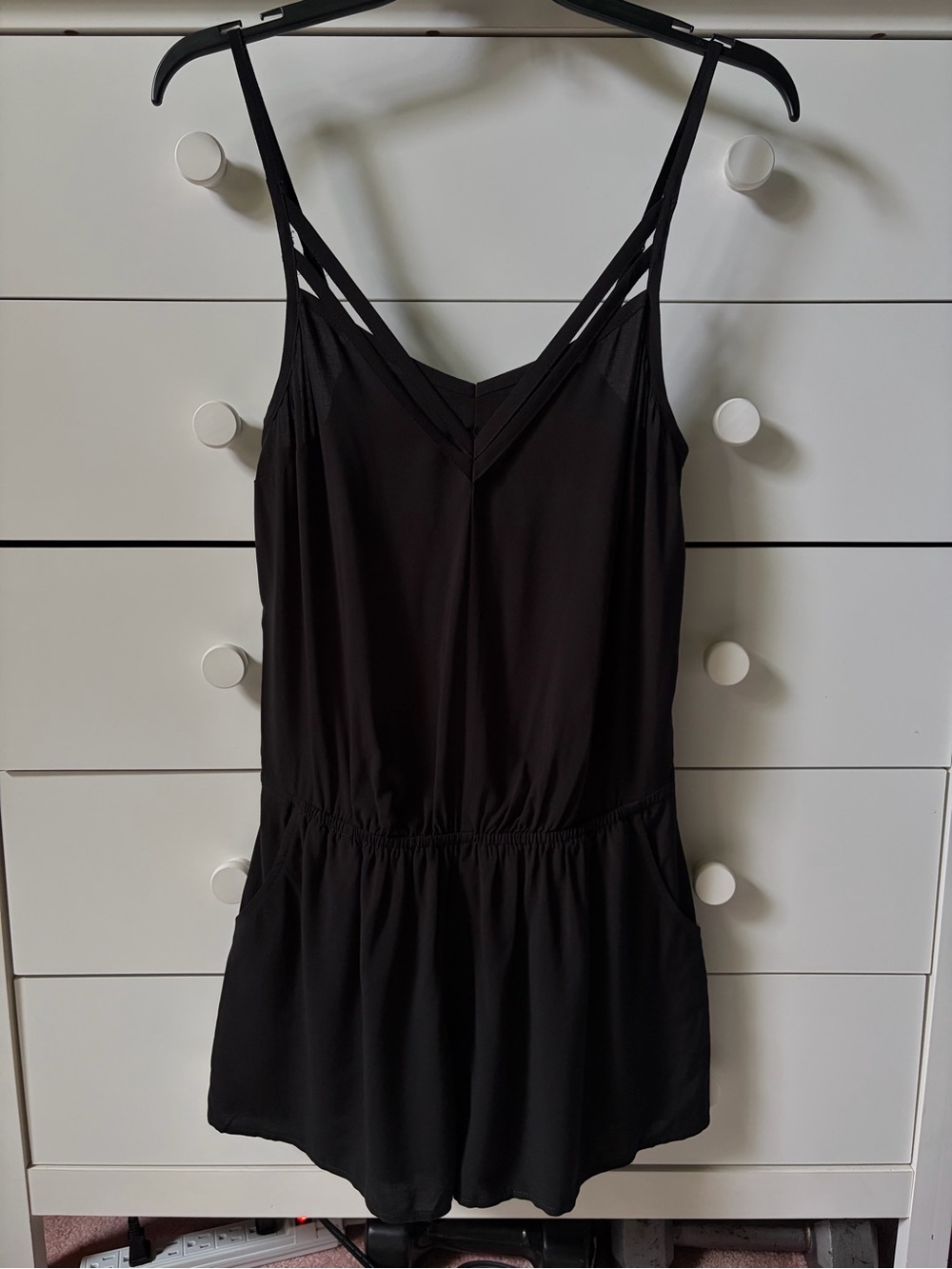 🏝️ EXPRESS WOMENS SIZE XS BLACK ROMPER